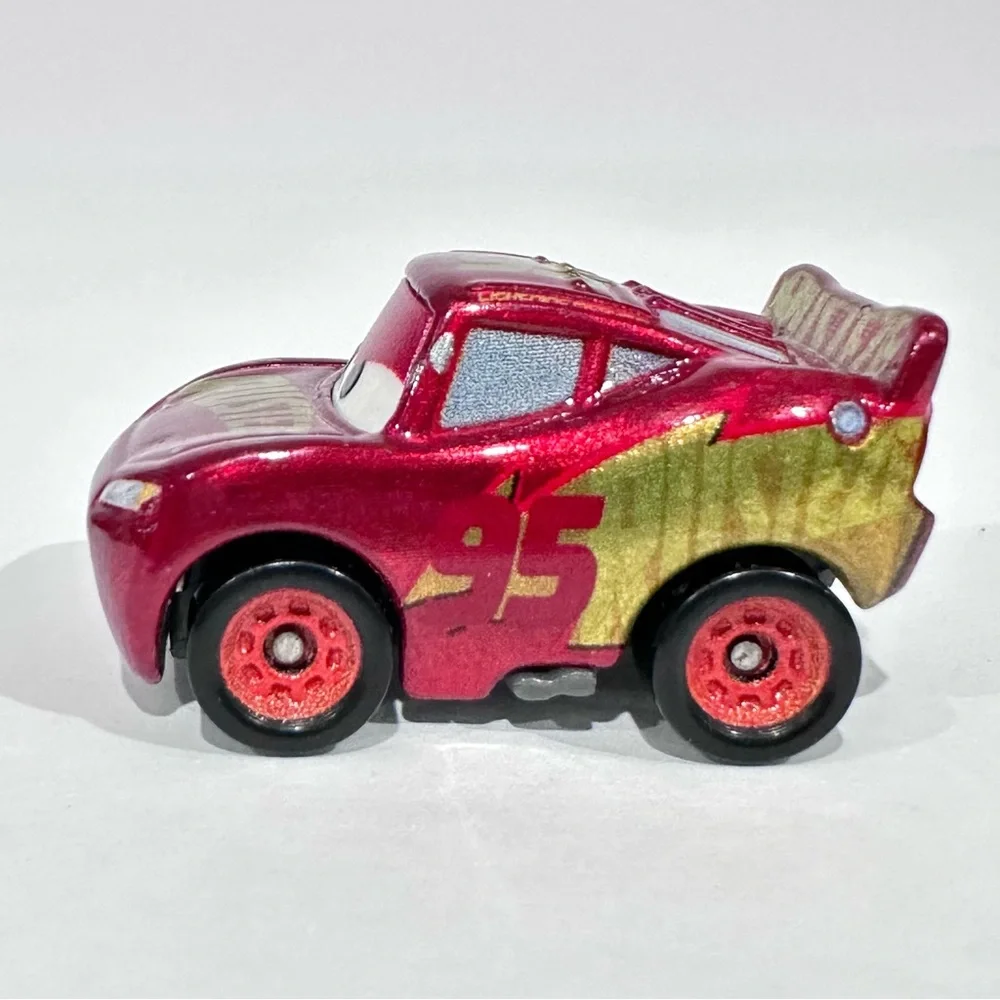 Disney Cars Die-cast Mini Racers Metallic Red Mater & Lighting McQueen Rusteze